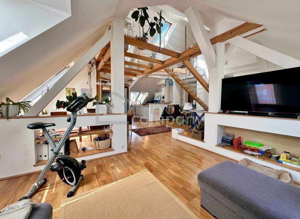 Großzügige 4-Zi DG-Wohnung 194m² mit Balkon &amp; Loggia in Bad Pirawarth um 335.000€