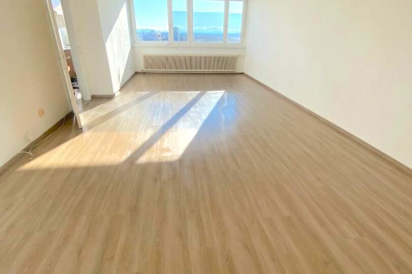 Lichtdurchflutete 3-Zimmer-Wohnung mit Weitblick über Graz – 84 m² in zentraler Lage! Interessant für Eigennutzer und Anleger!, Wohnung-kauf, 176.000,€, 8020 Graz(Stadt)