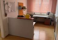 Bürogebäude nahe Haubiversum – Arbeiten mit Ötscherblick