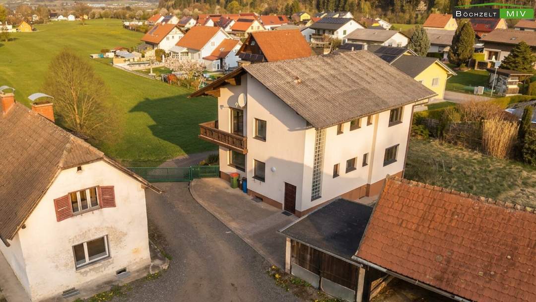 SANIERUNG 2025: Geräumiges Einfamilienhaus mit angeschlossener Kleinlandwirtschaft (Neben- und Stallgebäude) mit ca. 2.700 m² Grund