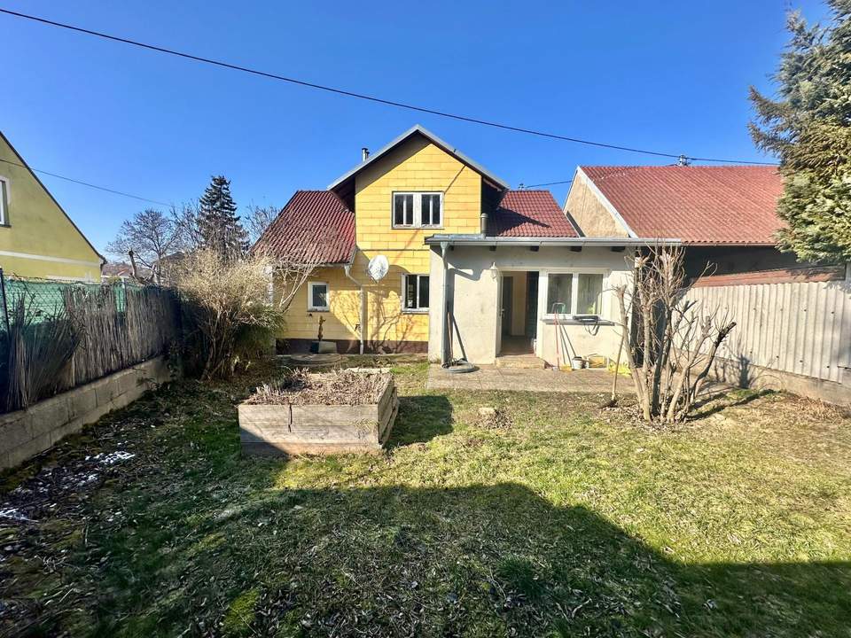 Charmantes Wohnhaus mit Potenzial: Ihre Sanierungschance in ruhiger Lage!