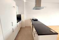 geräumige 4-Zimmer Dachgeschoßwohnung mit zwei großen Terrassen zum Wohlfühlen! Leben im Grünen, aber nahe der Stadt! Tiefgaragenplatz optional verfügbar!