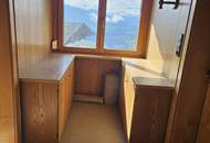 Renovierte 2-Zimmer-Wohnung mit neuer Küche und schöner Bergsicht