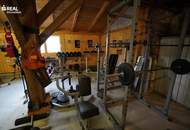 Liebevolles Landhaus mit Nebengebäude und riesigem Nutzgarten