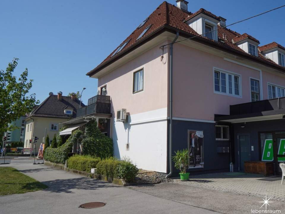 Große 5-Zi-Wohnung mit 2 Balkonen, 2 Bädern &amp; Stellplatz in Klagenfurt.