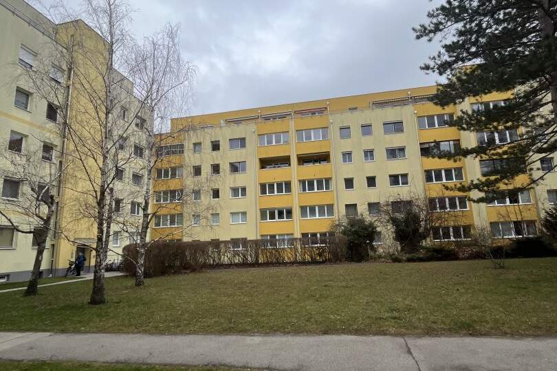 Renovierungs-Chance: Erdgeschosswohnung mit Loggia in Top-Lage, Wohnung-kauf, 175.000,€, 2500 Baden