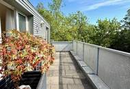 TRAUMHAFT SONNIGE 2-ZIMMER-DACHGESCHOSS-WOHNUNG IM GRÜNEN