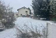 Neuer Preis! Bad Vöslau! Sanierungsbedürftiger entkernter Bungalow zum Kauf mit großem Garten!