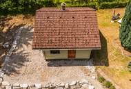 Zwei Häuser. Ein Rückzugsort. Ihre grüne Oase vor den Toren Wiens.