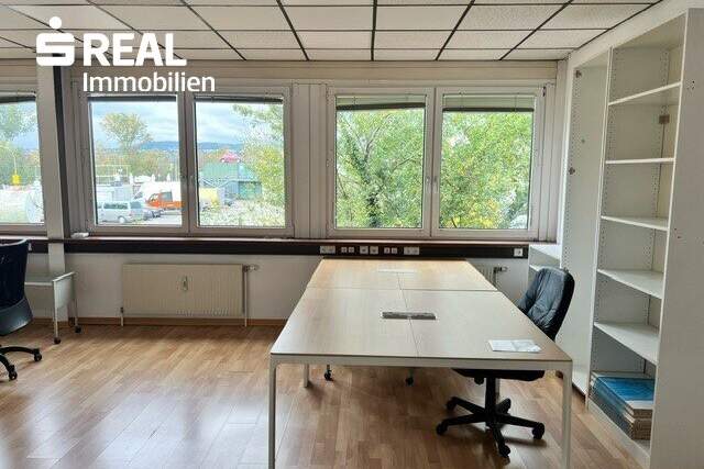 Optimale Bürofläche mit 166,50 m² im Obergeschoss Haus 2 und weitere Fläche im Anschluss mit 33 m² verfügbar!, Gewerbeobjekt-miete, 1.681,50,€, 2345 Mödling