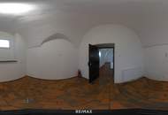 ***Historische Gewerbefläche mit 205 m² Top 2***