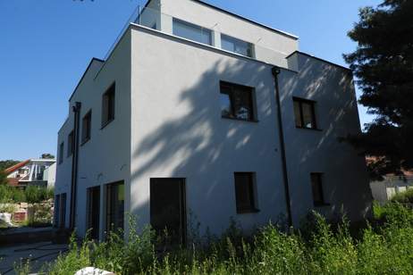Wunderschöne Doppelhaushälfte PROVISIONSFREI! Mit 172m² Wfl., 5 Zi, Garten, Terrasse 2 Stellplätze in der Nähe von Wiener Neustadt, Haus-kauf, 487.000,€, 2625 Neunkirchen