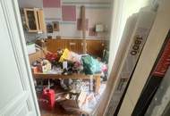 Prestigehaus Sanierungsbedürftige Altbauwohnungen mit Potenzial
