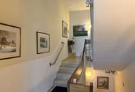 Viel barrierefreier Wohnraum, Platz für gemeinsame Werte und Indoor-Pool // Much barrier-free living-space, room for shared values, and indoor pool //