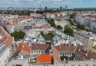 lichtdurchfluteter DG-Erstbezug mit offener Galerie und hochwertiger Ausstattung