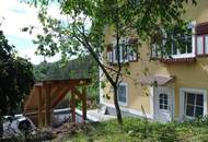 Zweifamilienhaus in begehrter Grünlage mit Waldanteil