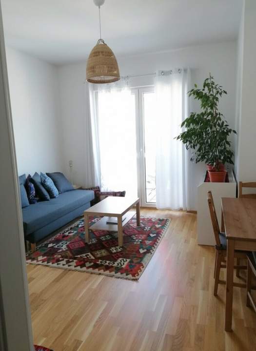 Klimatisierte 2-Zimmer-Wohnung mit hofseitiger Terrasse & optionaler Garagenstellplatz!