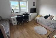 Modernes Einfamilienhaus mit Pool, Terrasse und Nebengebäude in Absdorf