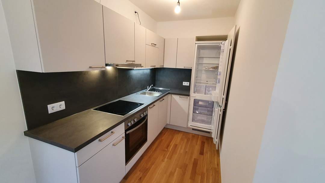 ZWEI ZIMMER Mietwohnung MIT BALKON