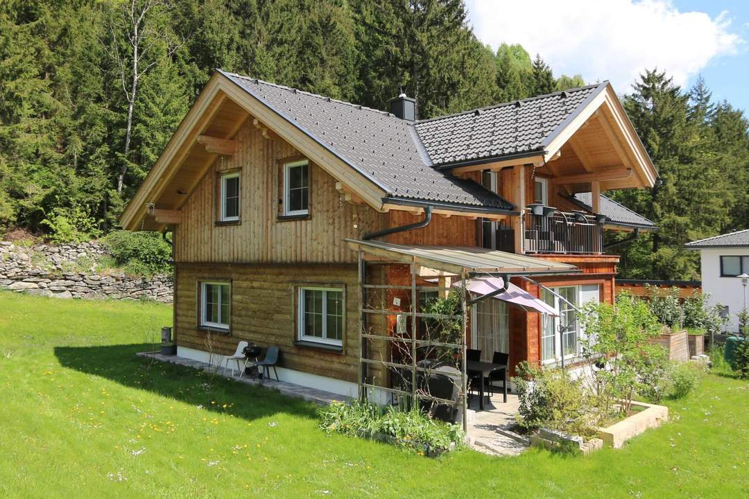 Neuwertiges Einfamilienhaus in Bestlage – Komfort trifft Natur