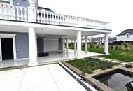 Exklusive Villa in Ebreichsdorf: Ihr Traumhaus mit Garten, Pool und 5 Zimmern!