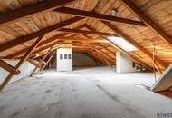 EIN- ODER ZWEIFAMILIENHAUS, gute Substanz, Modernisierungsbedarf