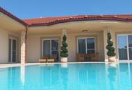 Ultimativer Luxus im Mediterranen Stil: Sensationeller Bungalow mit Pool in Exklusiver Ausstattung und Top Ruhelage, hier erfüllt sich Jeder Wohntraum
