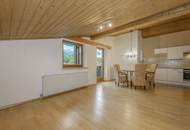 Dachgeschosswohnung mit schönem Bergblick