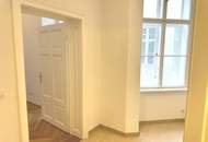 UNBEFRISTET ab 1.9.26! Sanierte 1-Zimmer Altbau-Wohnung mit neuer Küche in Toplage nahe Graben, 1010!