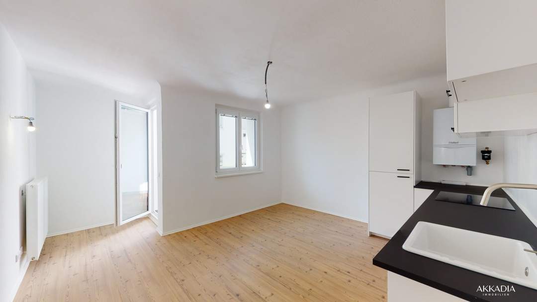 Helle, neu renovierte 2-Zimmer-Wohnung mit Loggia in Toplage beim Yppenplatz