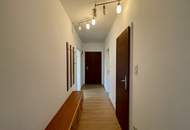 Zentrale Lage Graz St. Peter: 2,5-Zimmer-Wohnung mit Loggia und Blick ins Grüne!