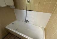 stark renovierungsbedürftiges Fertigteilhaus mit Vollkeller, und wunderschönem Garten