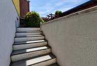 Stilvoller Bungalow mit Gartenidylle, Photovoltaik &amp; Teichanlage