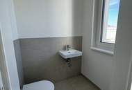 EINSTÜCK HIMMEL NUR FÜR SIE - 60 m2 uneinsichtiger Dachterrasse - Wohnküche, 3 Schlafzimmer, 2 Bäder, WC auf 2 Ebenen - FBH, Solaranlage und Wärmepumpe