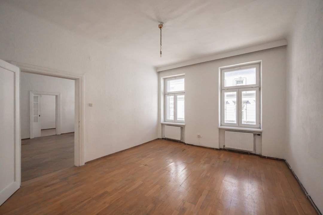 ++NEU++ renovierungsbedürftige 3-Zimmer ALTBAU-WOHNUNG in sehr guter Lage!