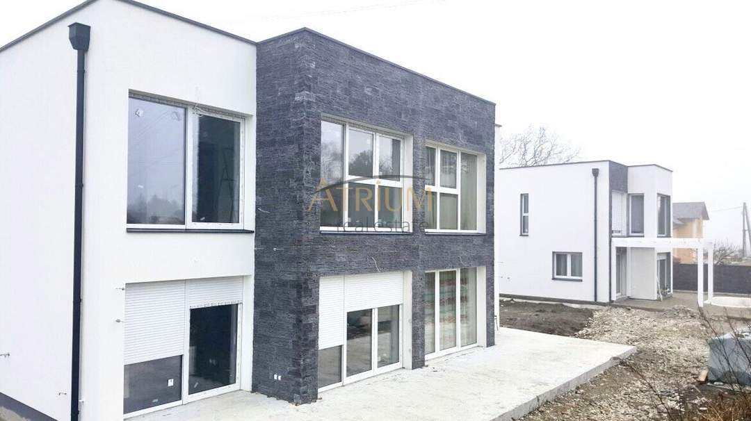 Erstbezug in Ruhelage II 193m² Eigengarten, Saunafass, Swimmingpool & vieles mehr.
