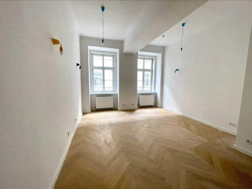 Exklusives Innenstadtbüro in stilvollem Altbau Nähe Oper zu mieten