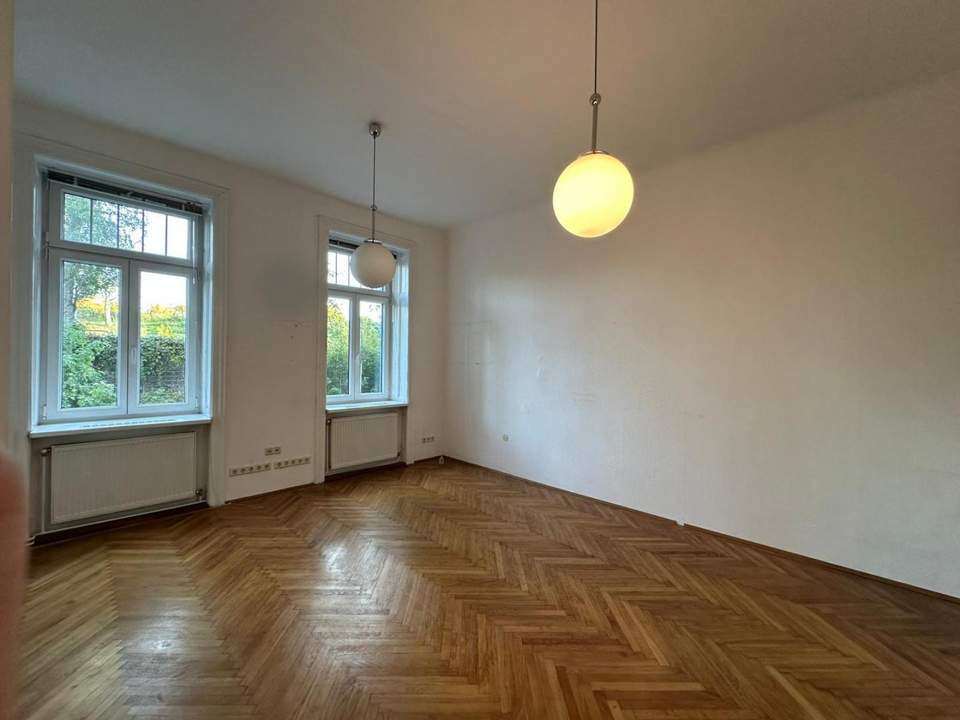 Schöne Altbau-Wohnung im 19. / auch als Büro gut geeignet!!
