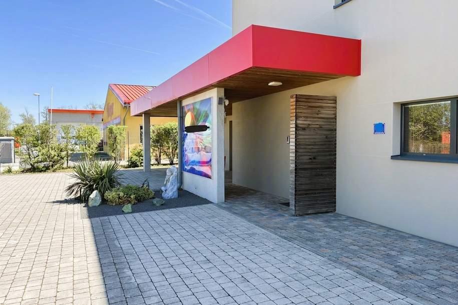 Modernes Bürogebäude mit Wohnnutzung und Pool!, Haus-kauf, 567.000,€, 7064 Eisenstadt-Umgebung