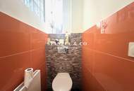 KLASSISCHES ALTBAUAPARTMENT MIT BALKON