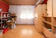 SEHENSWERT ! Ein oder Mehrfamilienhaus in absoluter Ruhelage ! Sehr gepflegt !