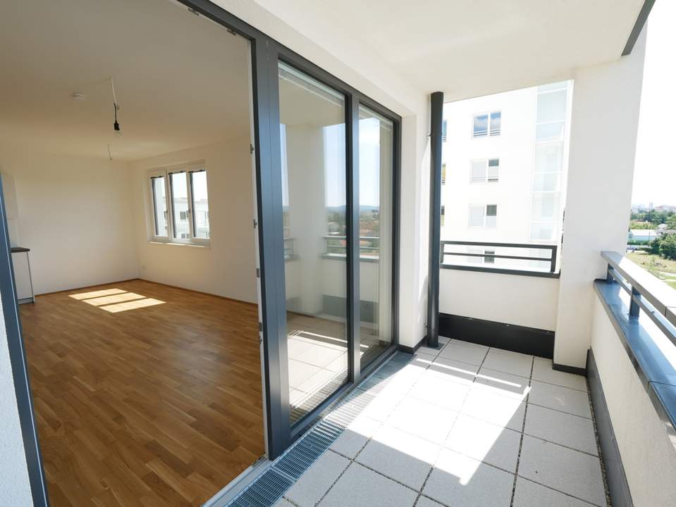 PROVISIONSFREIE 3-Zimmer-Wohnung mit Loggia und Balkon