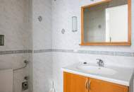 HOFRUHELAGE mit GRÜNBLICK | Sanierungsbedürftige Altbauwohnungen | 2x Balkon-Option (ges. ca. 17,8 m² baubewilligt) | Nähe Einsiedlerpark, U4, künftig U2