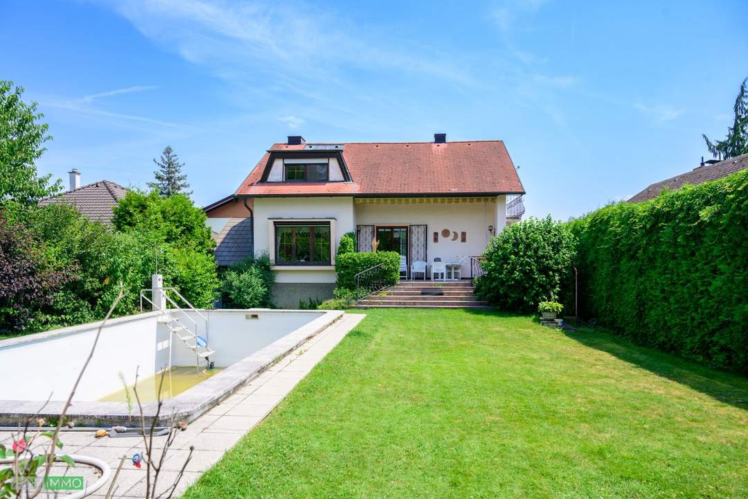 Gepflegtes Einfamilienhaus mit großzügigem Garten und Pool - ein perfektes Familienparadies!