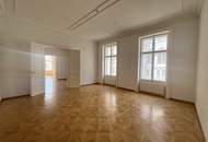 UNBEFRISTET - Repräsentative 9-Zimmer Altbauwohnung mit Balkon und Blick auf das Rathaus – ca. 293 m² in bester Innenstadtlage - auch ideal als Büronutzung