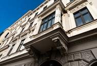 Sanierungsbedürftige Altbauwohnung mit Charme und Potential