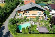 Charmantes Zweifamilienhaus mit idyllischem Naturpool