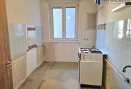 Sanierungsbedürftige 3-Zimmer-Wohnung, 64m², 4. Etage