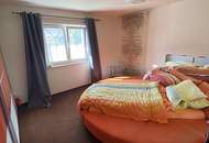 Großzügiges Einfamilienhaus mit Pool, Garten und Carport in Seewalchen