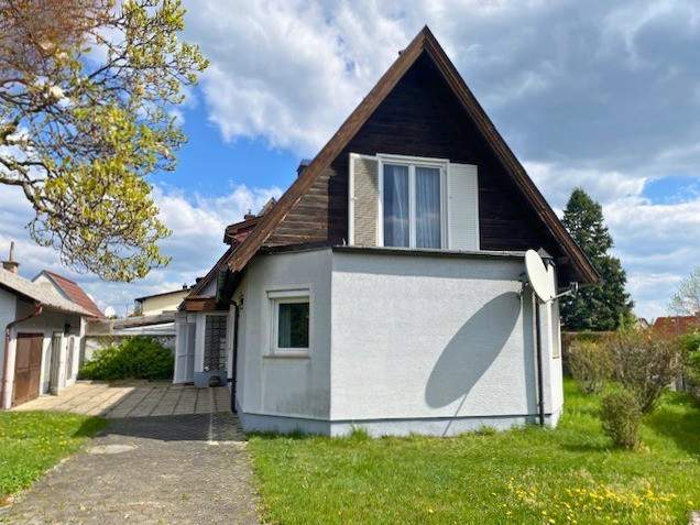 Platz für die familiy - gemütliches Haus, wunderbarer Garten!